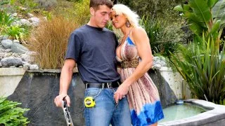 Cougar's Prey Volume 02 Scene 1 - RealityJunkies - 77150