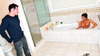 Cougar's Prey Volume 02 Scene 5 - RealityJunkies - 77160