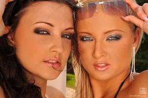 Sunny beauties - 21Sextury - 7907