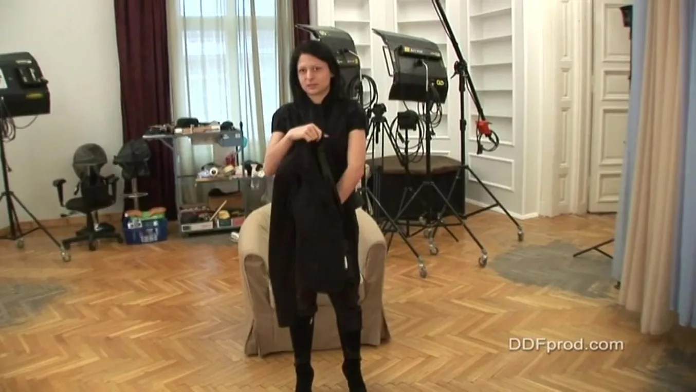 Her hills have eyes! - PornWorld - 80400