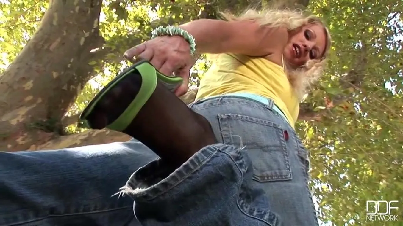 Big boobs, hot legs & feet! - PornWorld - 80919