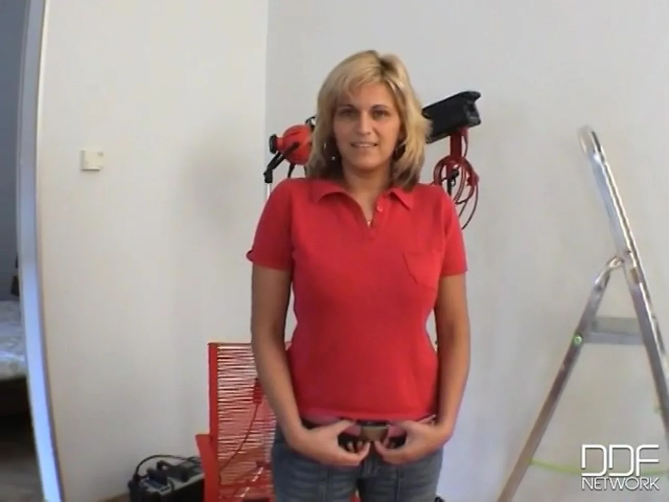 Shy girl shows her hangers! - PornWorld - 81361