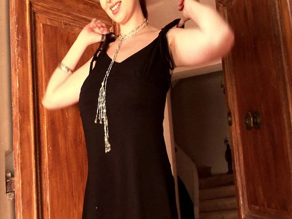 Sweet busty babe masturbating - PornWorld - 82039