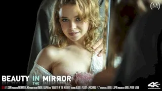 [08/16/2019] - Beauty In The Mirror - SEXART - 88927