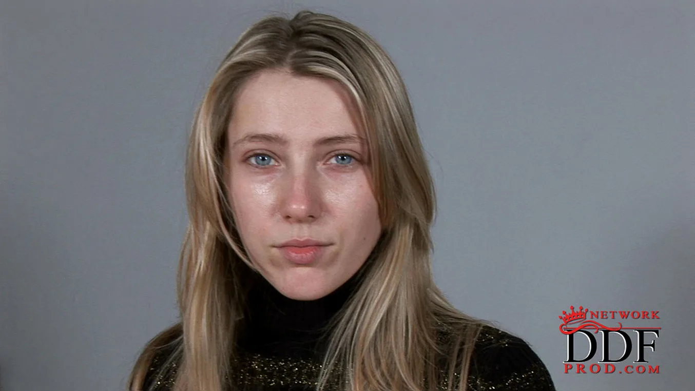 Beautiful newcomer babe Helen - PornWorld - 96155