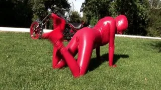 Busty babe toying in full latexwear - PornWorld - 97022