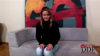 Natural beauty Samantha Jolie strip tease! - PornWorld - 98824