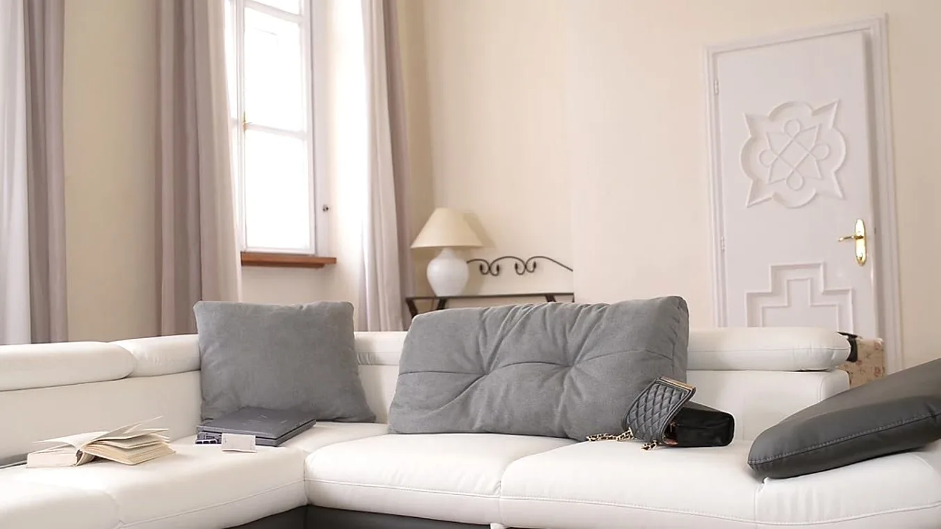 Wrong Address: Blonde Gets Fucked In Her Ass - PornWorld - 110707