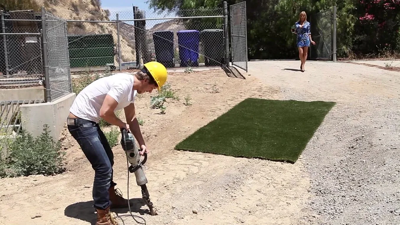 Kitchen Penetration - His Tool Works Her Trimmed Cunny - PornWorld - 112514