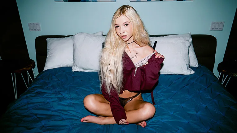 Let Her Sexy Shine - TeamSkeet X BAEB - 115246