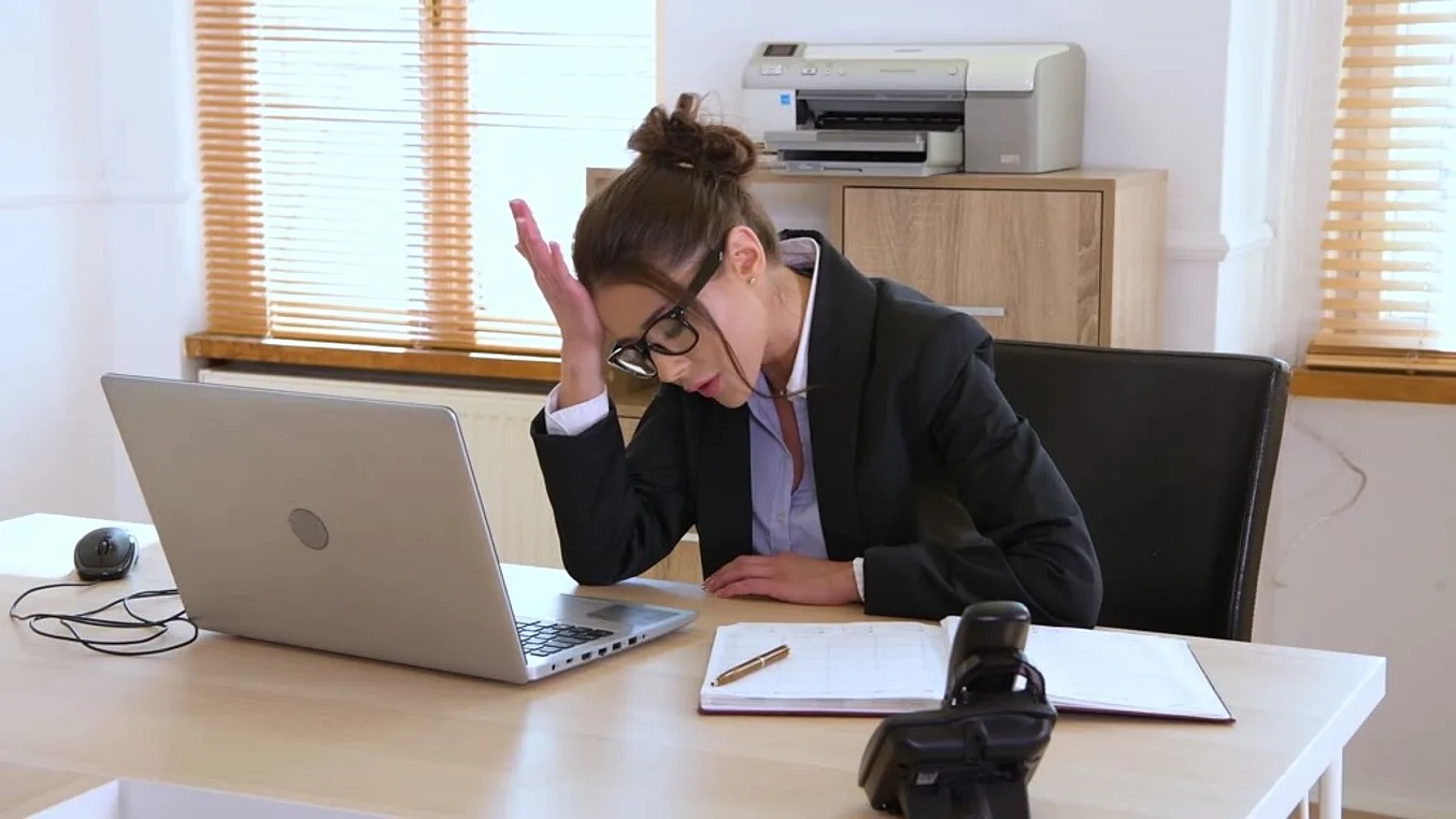 Sizzling hot secretary Sybil wants his massive veiny cock inside her pink GP1090 - PornWorld - 118136