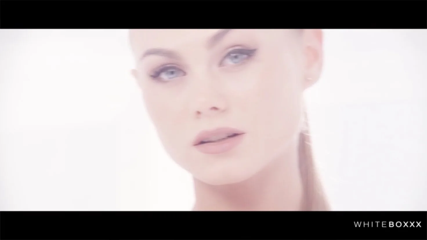 Nancy A Gets Her Lovely Holes Licked - The White Boxxx - 122988