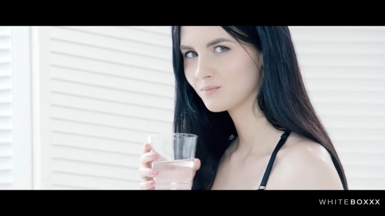 Hot Passionate Sex With Crystal Greenvelle - The White Boxxx - 122994