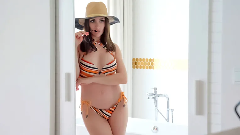 Come Into My Room - TeamSkeet X Luxury Girl - 131396