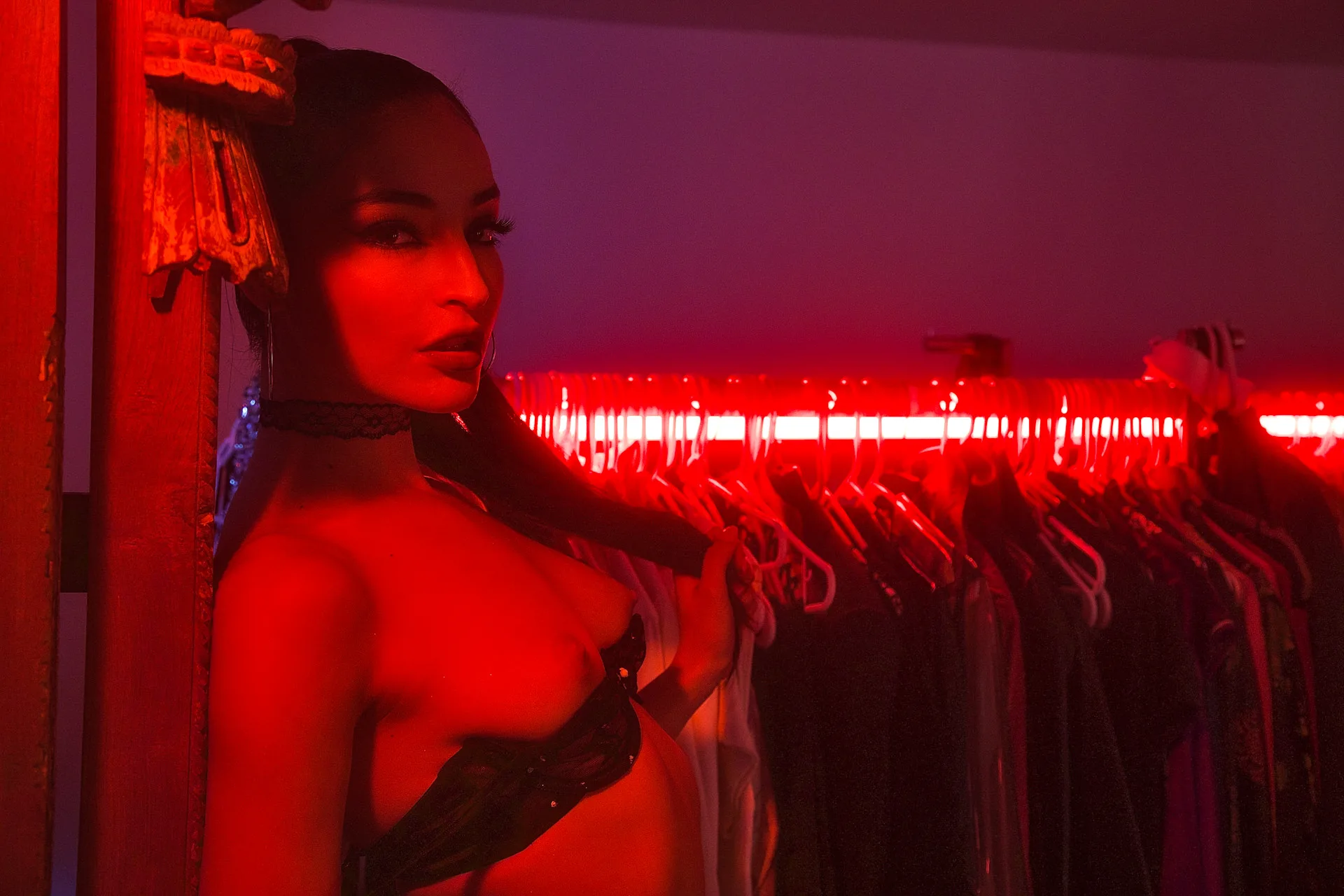 The Red Room - Scene 1 - WICKED - 138178