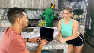 Big Naturals Kitchen Cheater - Crazy College GFs - 418037