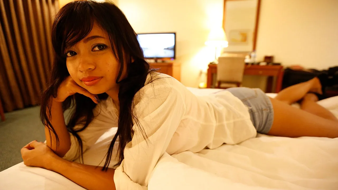 Hungry Asian Slut Feeds On Pizza And Dick - Asian Sex Diary - 1126782